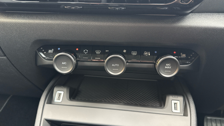 Citroen C4 1.2 [130] Max 5dr Auto Petrol Hatchback